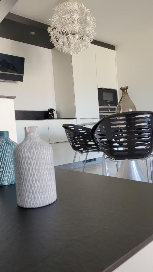 Beau Regard Apartment เบอซองซง ภายนอก รูปภาพ