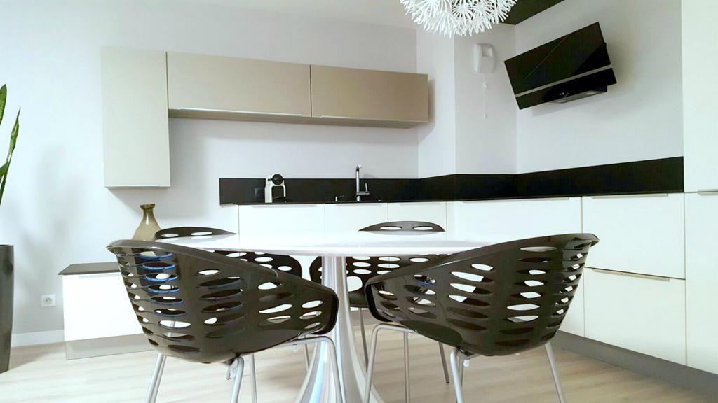 Beau Regard Apartment เบอซองซง ภายนอก รูปภาพ